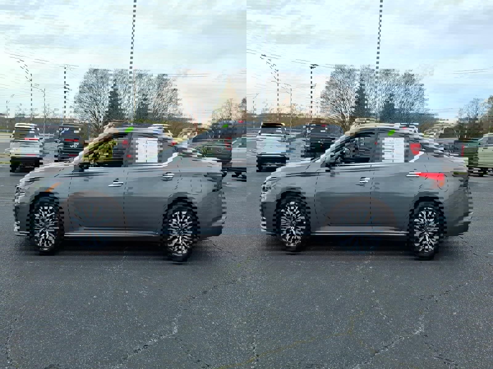 Used 2025 Nissan Altima 2.5 SV image 2