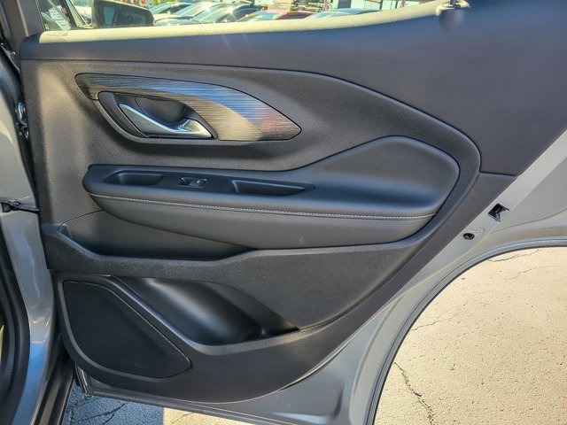 Used 2023 GMC Terrain SLT w/ Infotainment Package II image 29