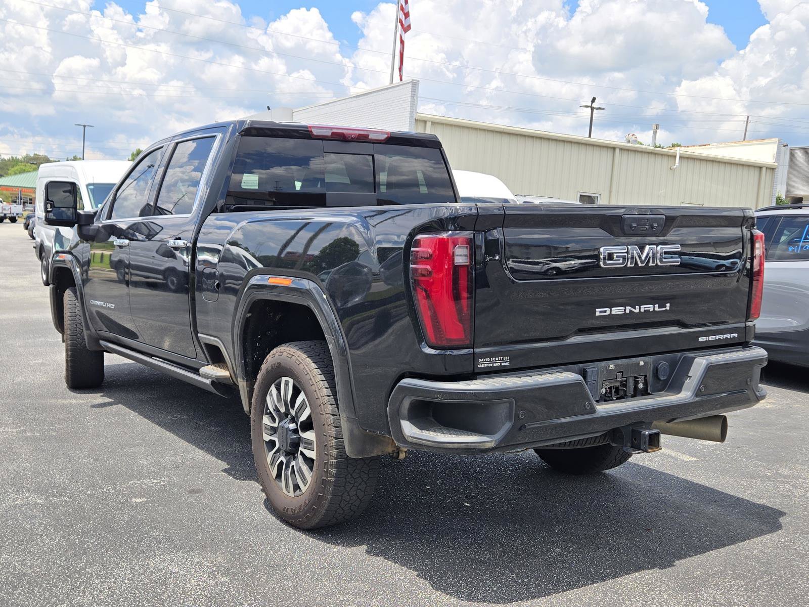 Used 2026 GMC Sierra 2500 Denali Ultimate AWD/4WD image 5