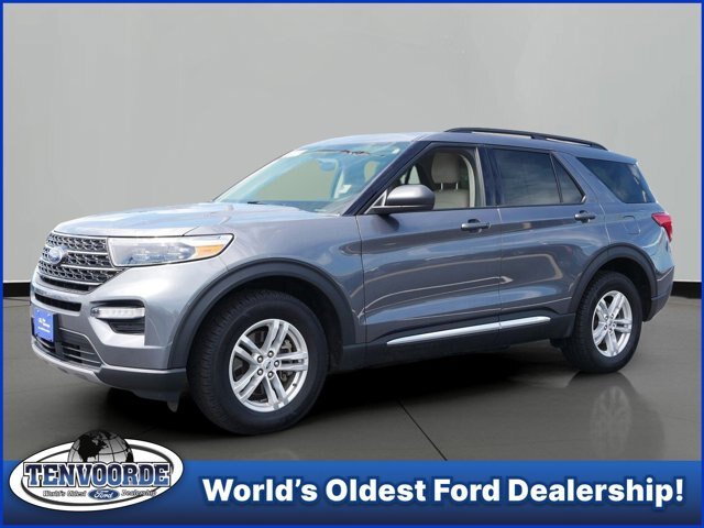Certified 2023 Ford Explorer XLT w/ Equipment Group 202A AWD/4WD image 1