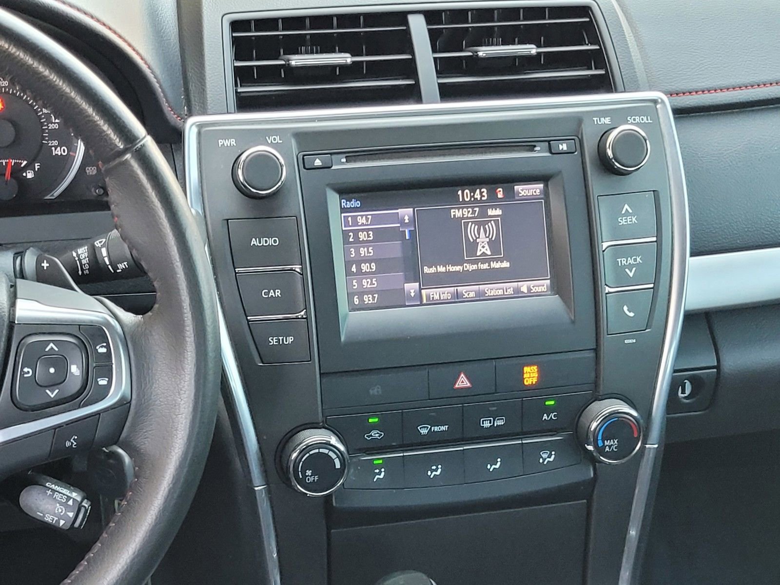 Used 2017 Toyota Camry SE FWD image 15
