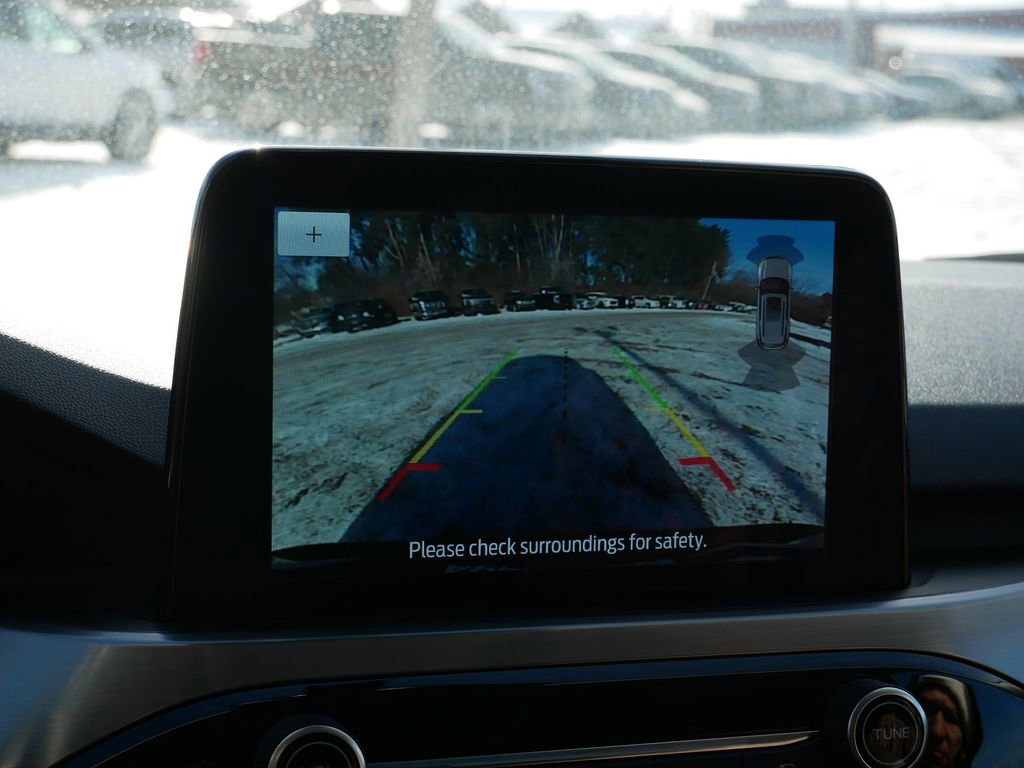 Certified 2022 Ford Escape Titanium w/ Class II Trailer Tow Package image 27