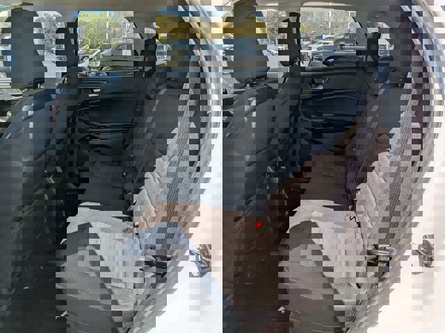 Certified 2024 Ford Edge SE w/ Black Appearance Package image 27