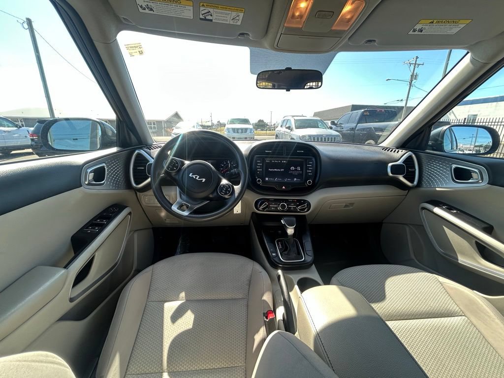 Used 2022 Kia Soul LX FWD image 14