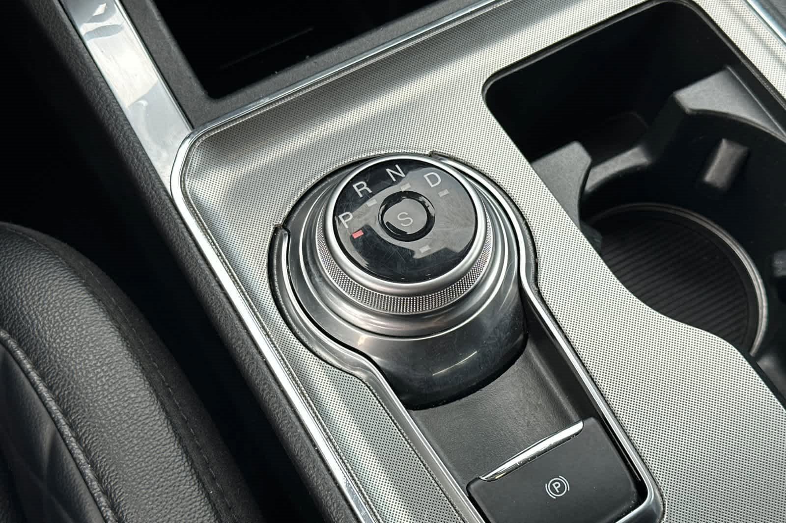 Certified 2024 Ford Edge Titanium image 22