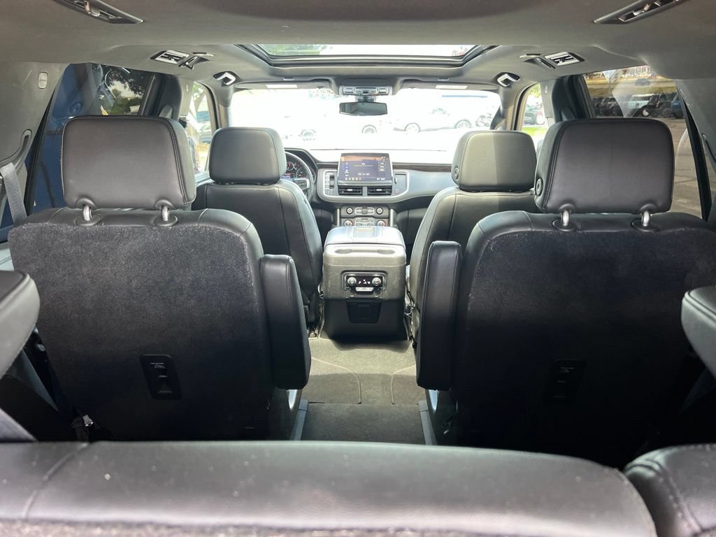 Used 2021 Chevrolet Tahoe LT w/ LT Signature Package RWD image 18