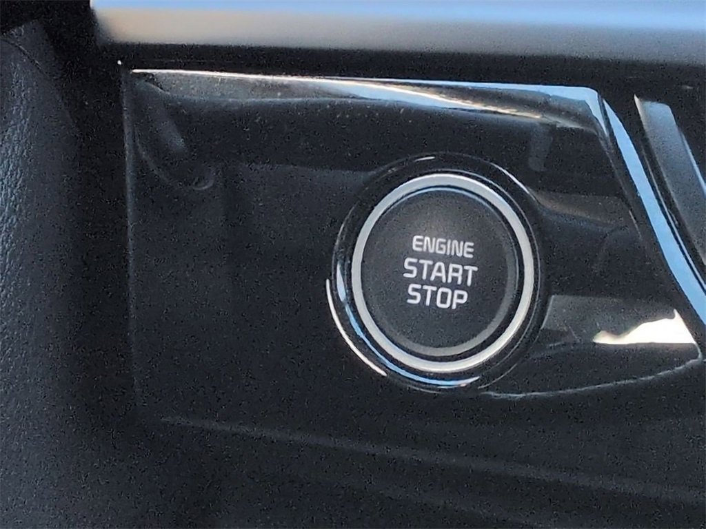 Used 2024 Kia Seltos S image 16