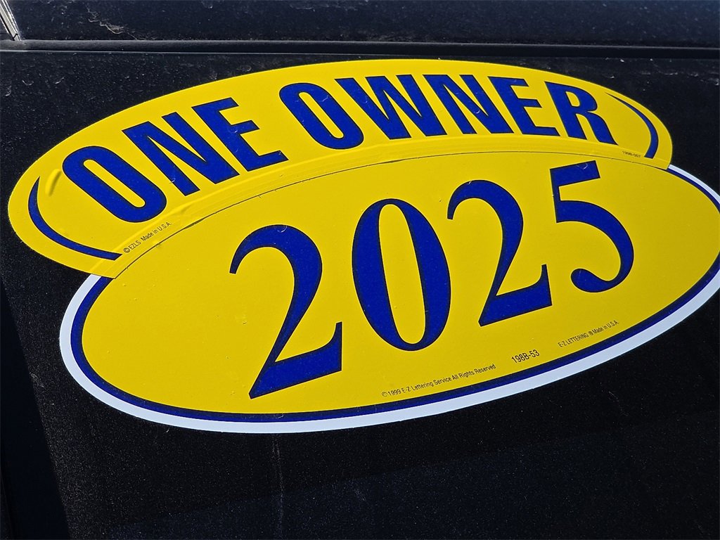 Used 2025 Honda Pilot Elite image 11