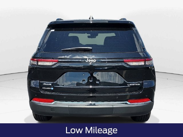 Used 2025 Jeep Grand Cherokee Limited AWD/4WD image 5