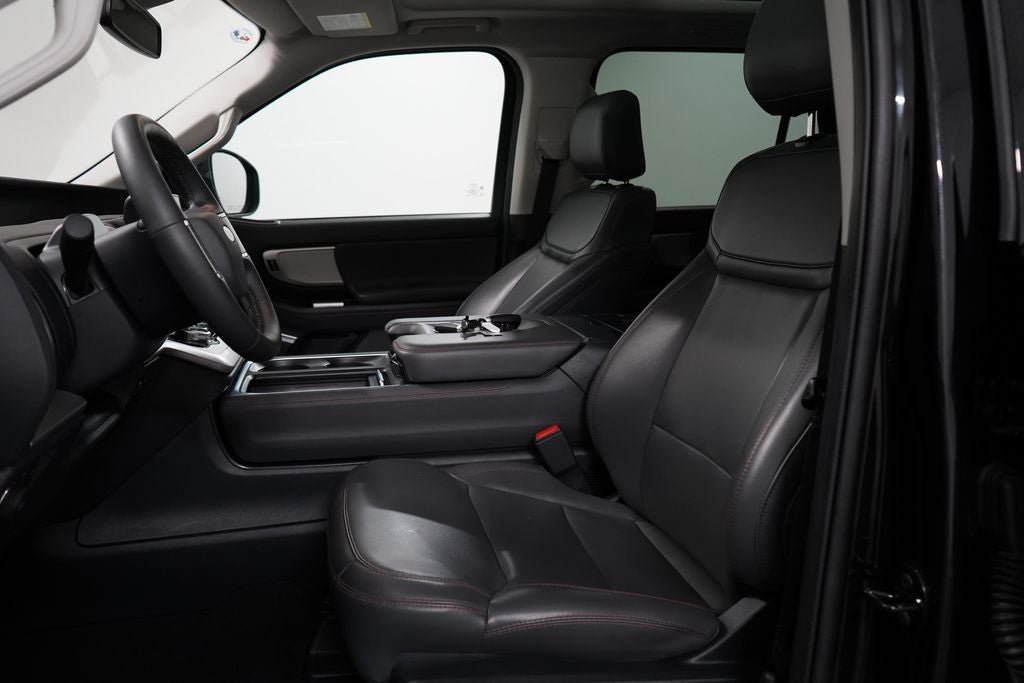 Certified 2025 Ford Expedition Active AWD/4WD image 21