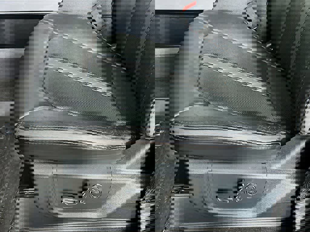 Certified 2020 Ford F150 Platinum w/ Equipment Group 701A Luxury image 31