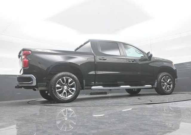 Used 2024 Chevrolet Silverado 1500 LT AWD/4WD image 23