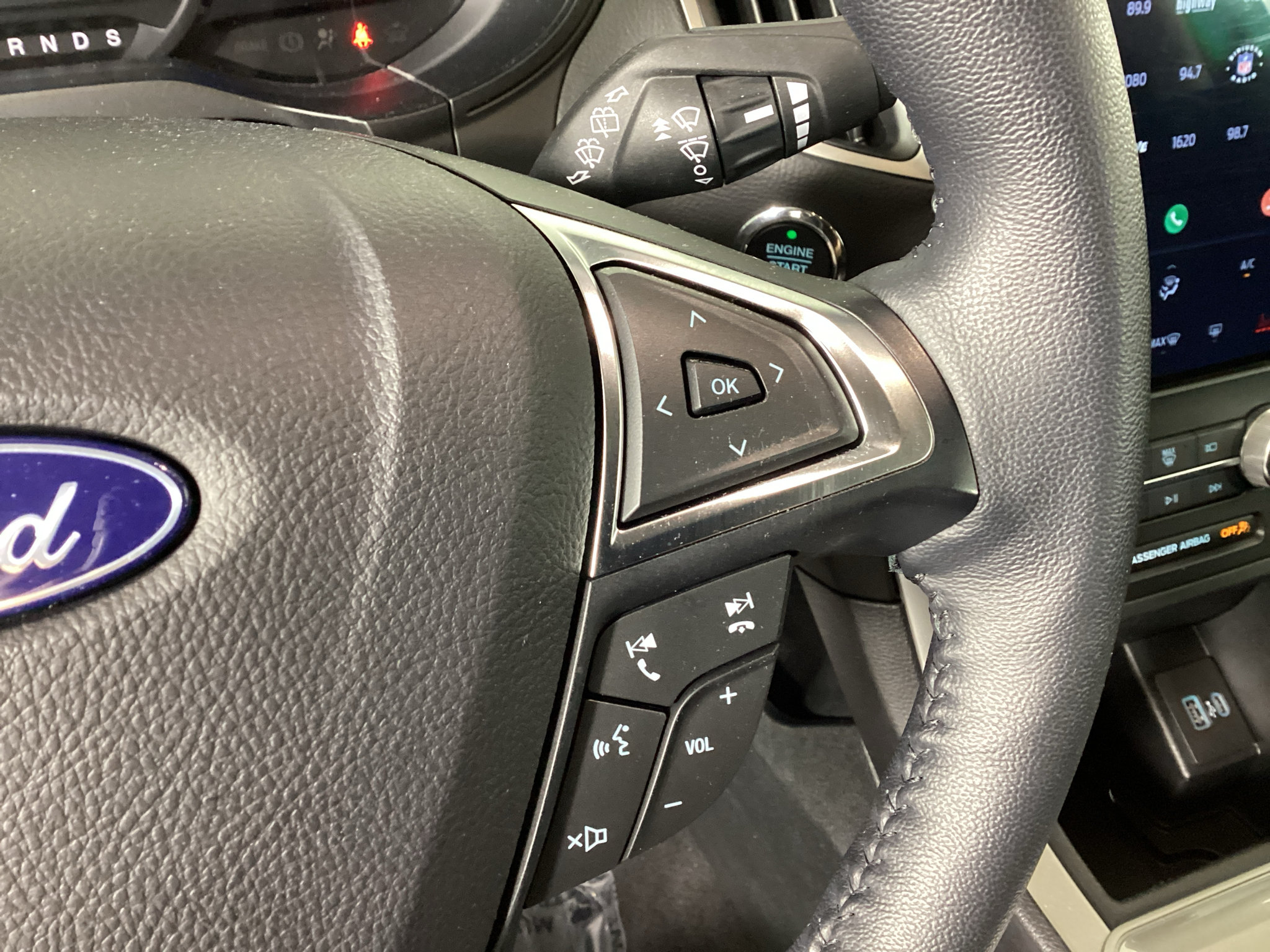 Certified 2024 Ford Edge SEL w/ Convenience Package AWD/4WD image 25
