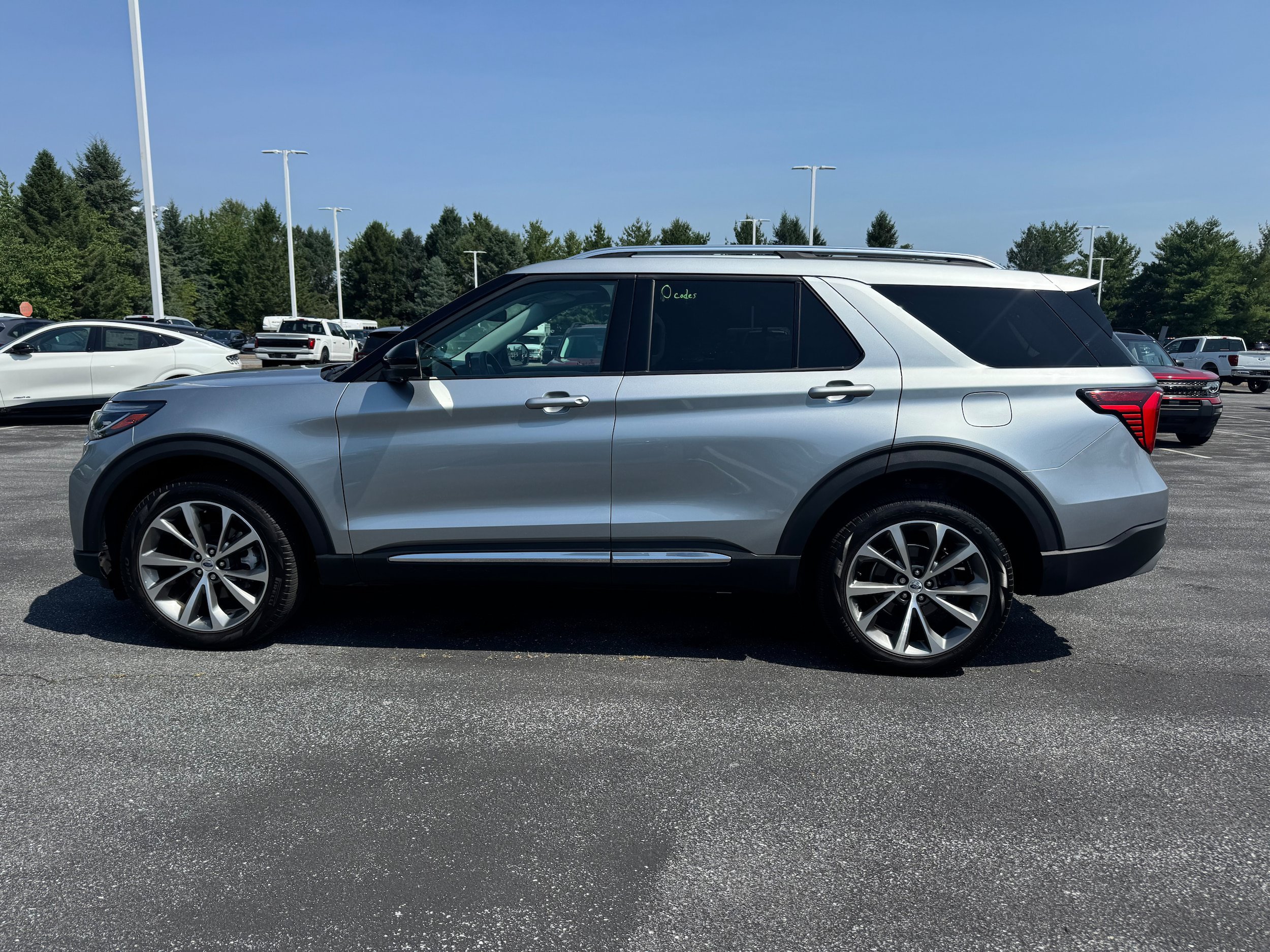 Certified 2025 Ford Explorer Platinum w/ Ultimate Package AWD/4WD image 2