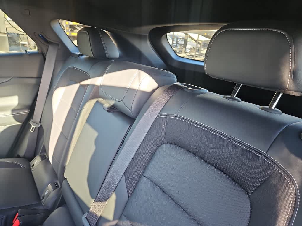 Used 2024 Chevrolet Blazer EV LT AWD/4WD image 12