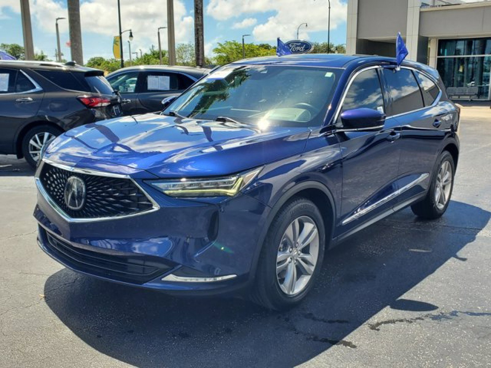 Used 2023 Acura MDX SH-AWD image 4