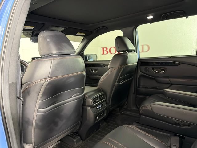 Used 2024 Honda Pilot TrailSport image 14
