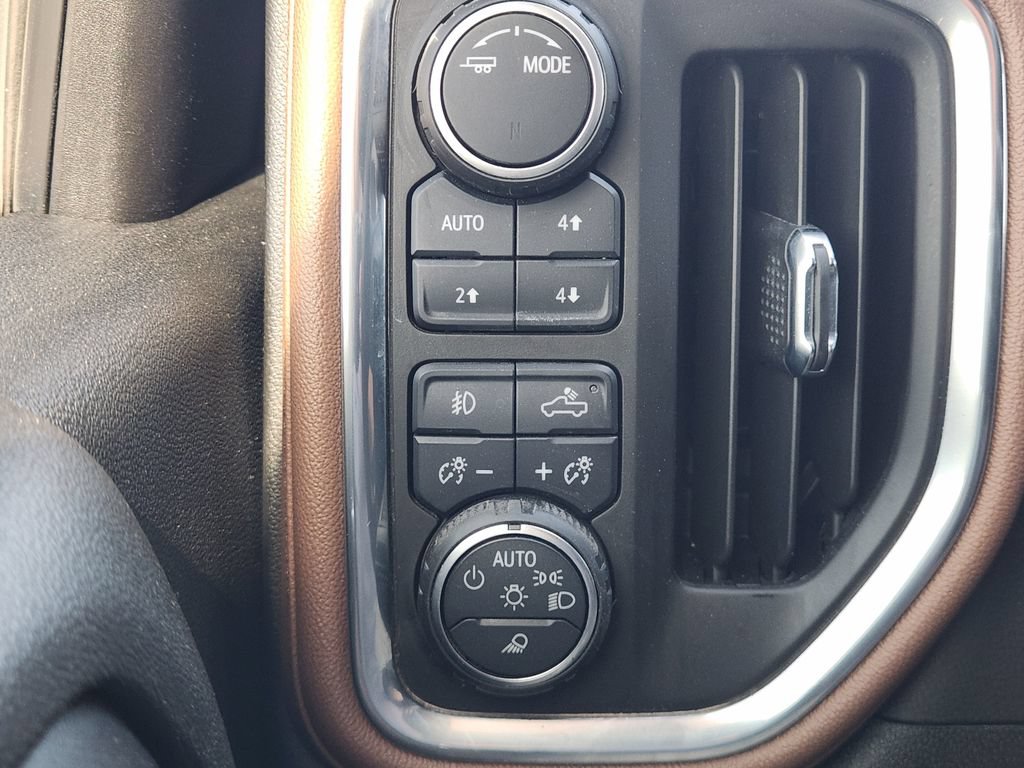Used 2022 Chevrolet Silverado 3500 High Country w/ Safety Package II AWD/4WD image 21