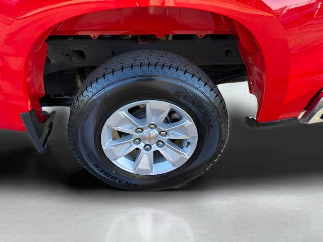 Used 2025 Chevrolet Silverado 1500 LT AWD/4WD image 23