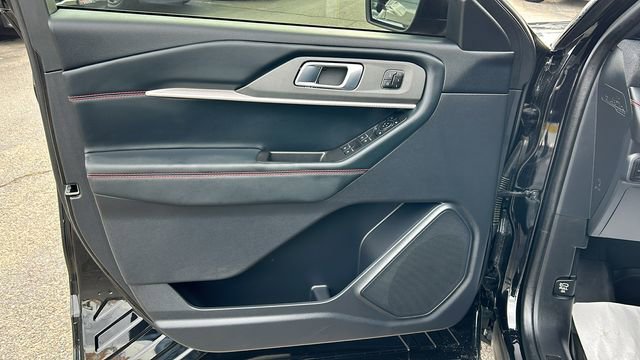 Certified 2025 Ford Explorer ST RWD image 18