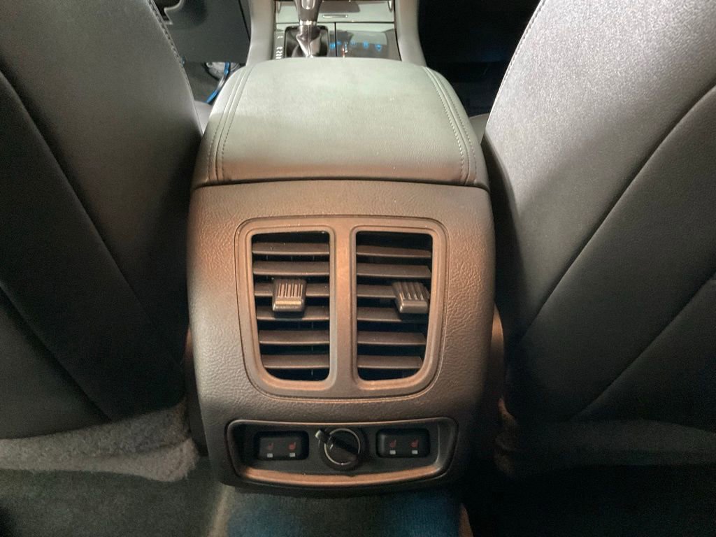 Certified 2018 Ford Taurus Limited image 18