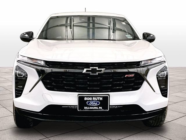 Used 2025 Chevrolet Trax RS w/ Driver Confidence Package FWD image 3