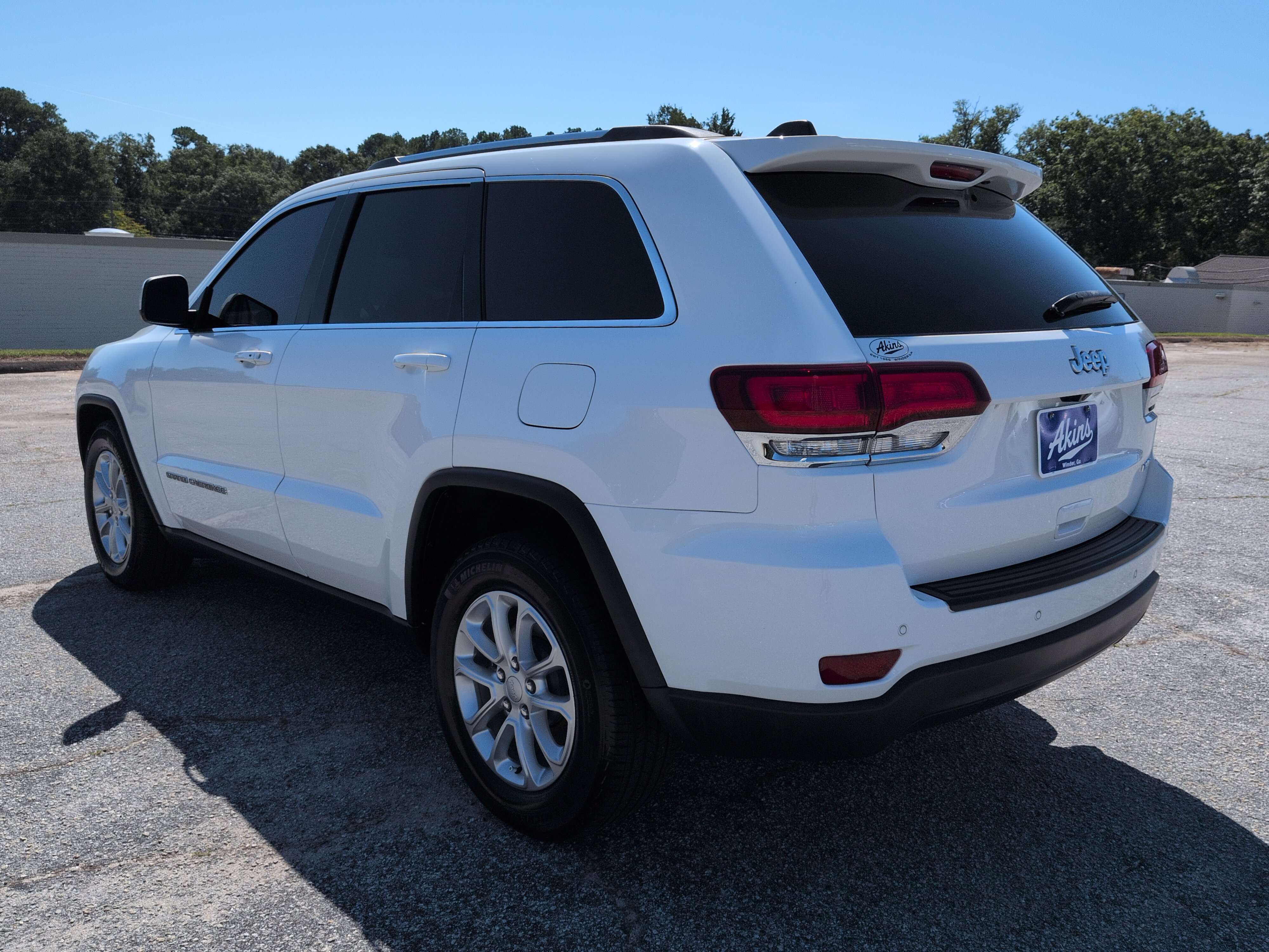 Used 2021 Jeep Grand Cherokee Laredo RWD image 5