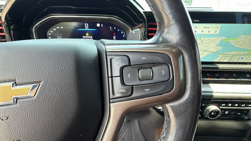 Used 2022 Chevrolet Silverado 1500 High Country w/ Technology Package AWD/4WD image 18