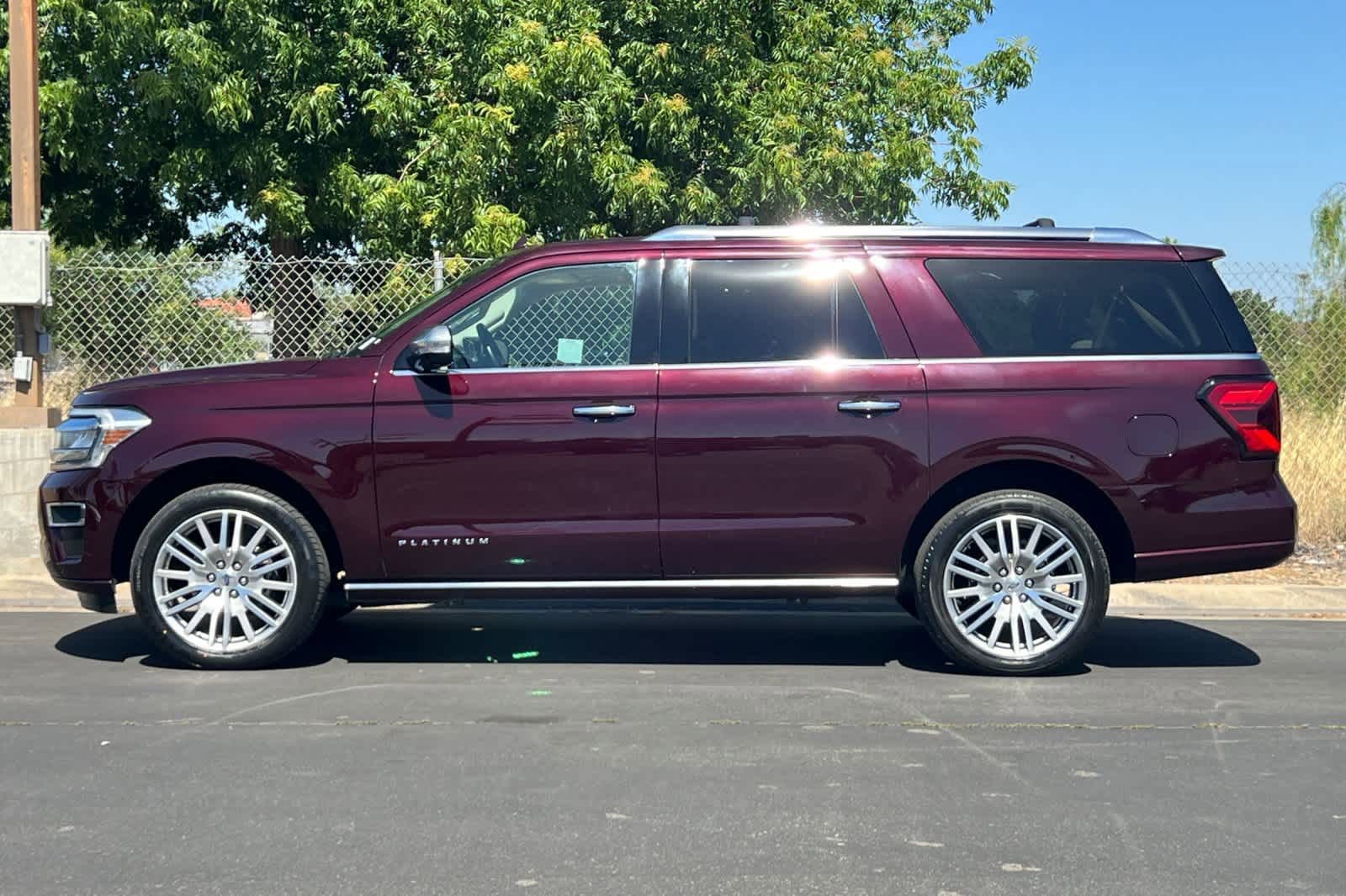 Certified 2023 Ford Expedition Max Platinum AWD/4WD image 6