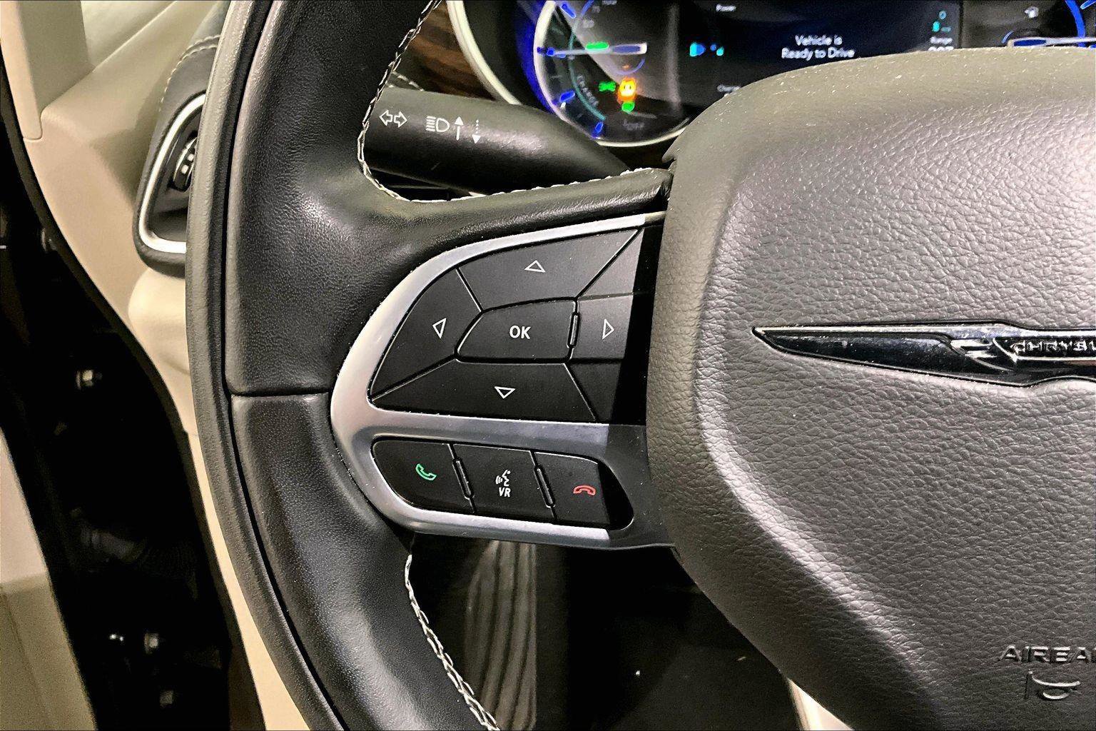 Used 2022 Chrysler Pacifica Limited image 17