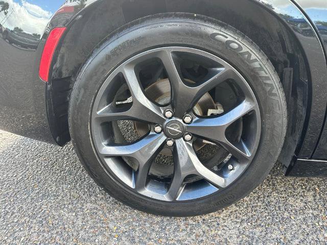 Used 2023 Chrysler 300 S RWD image 9