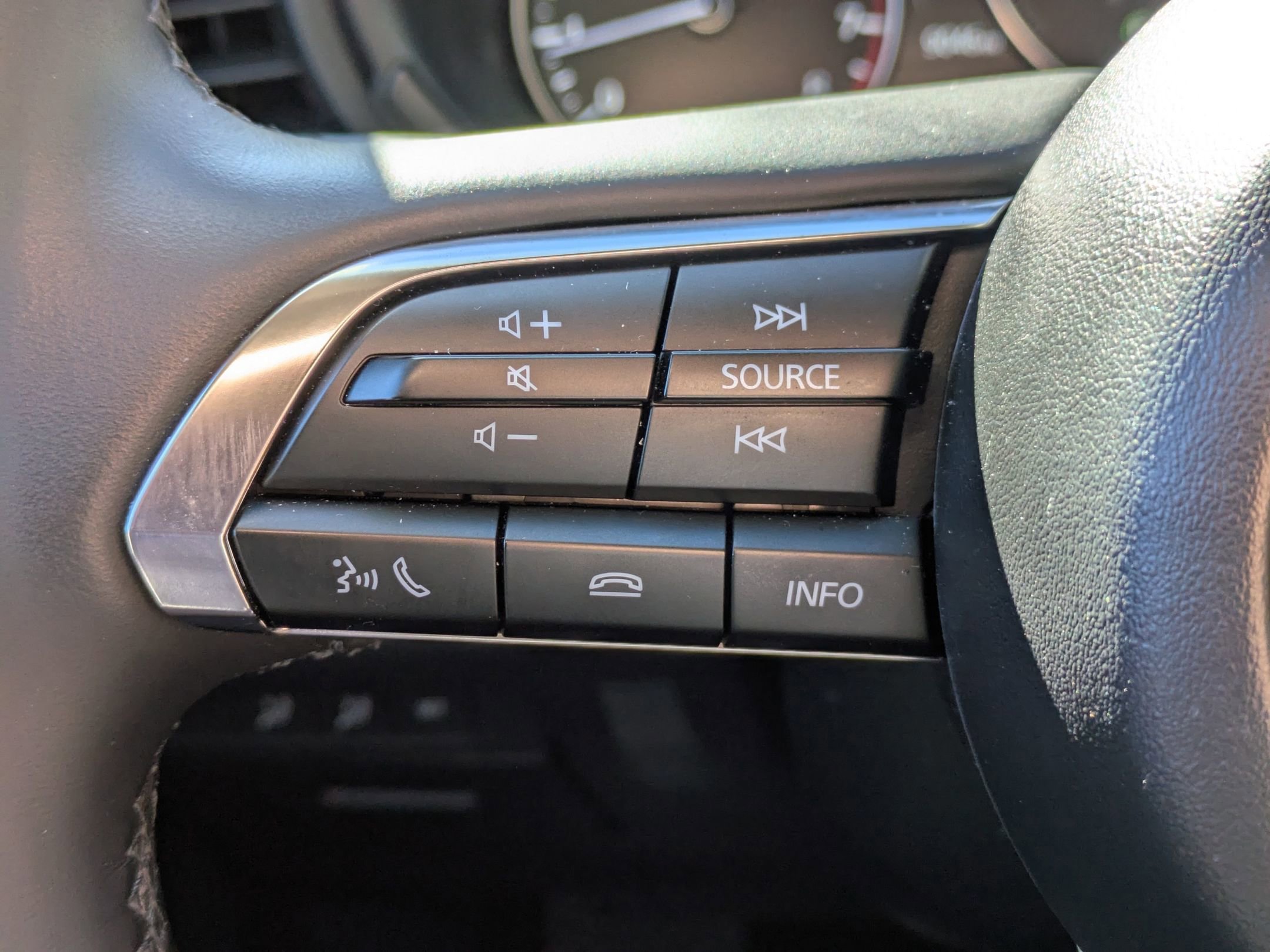 Used 2025 MAZDA CX-30 Carbon image 16