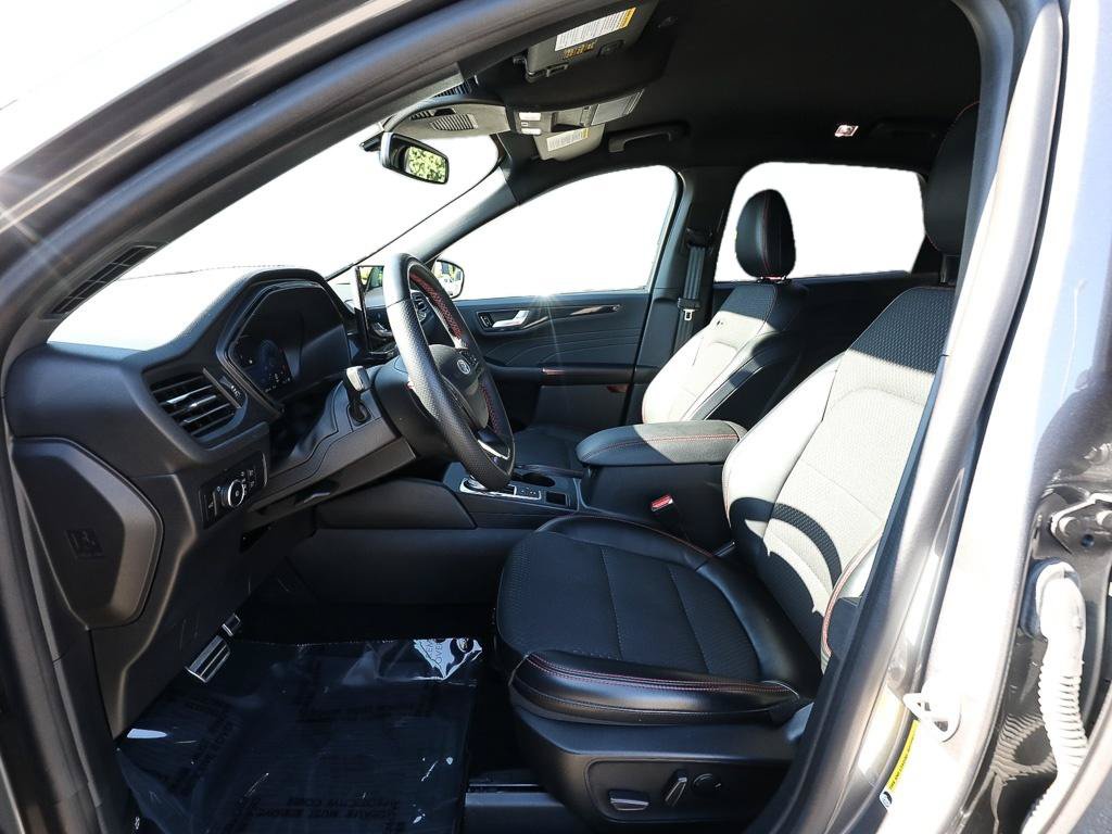 Certified 2023 Ford Escape ST-Line Elite AWD/4WD image 13