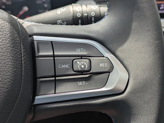 Used 2022 Jeep Compass Latitude w/ Sun and Sound Group FWD image 17