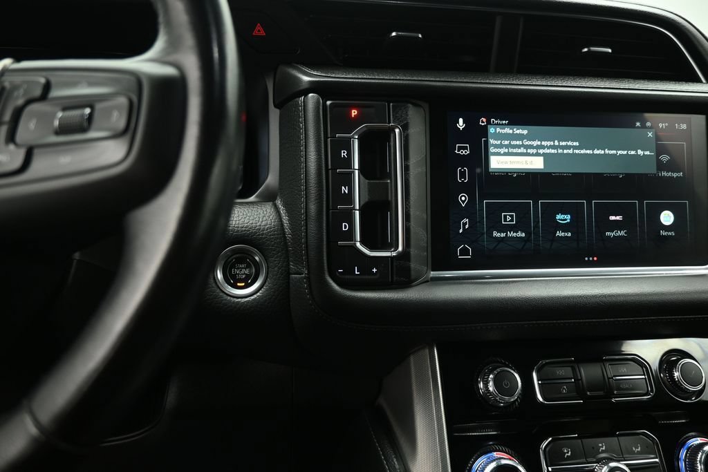Used 2023 GMC Yukon XL Denali AWD/4WD image 14