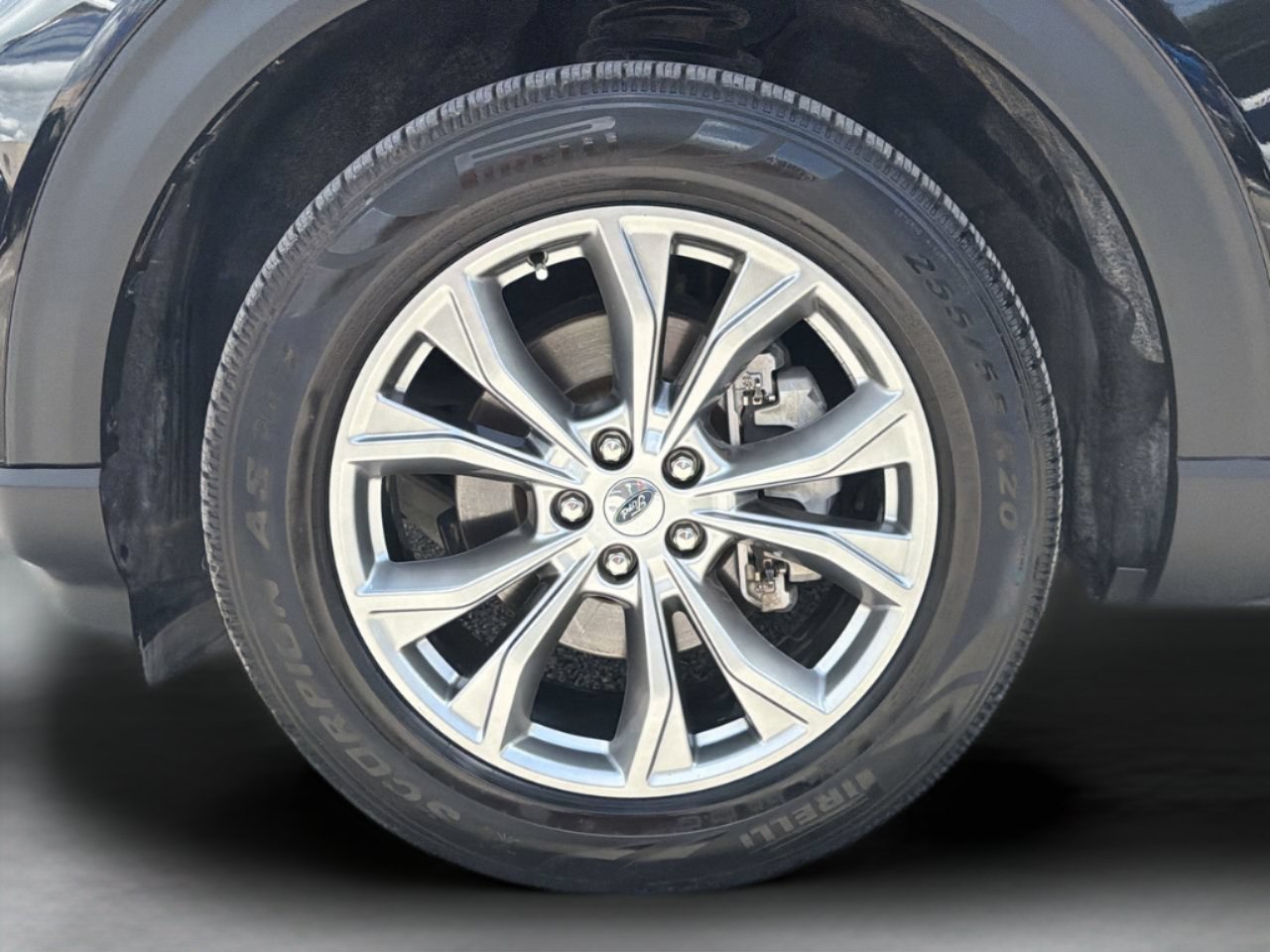 Certified 2022 Ford Explorer XLT w/ Equipment Group 202A RWD image 35