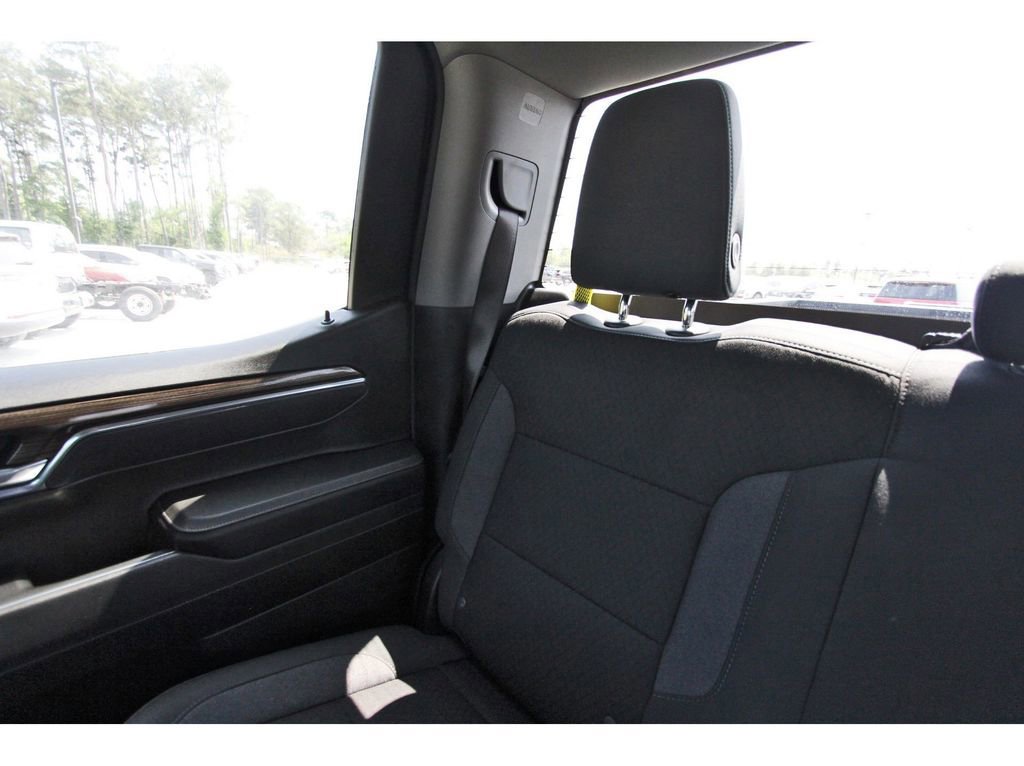 Used 2025 Chevrolet Silverado 1500 LT image 14