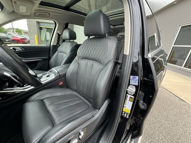 Used 2024 BMW X7 xDrive40i AWD/4WD image 14
