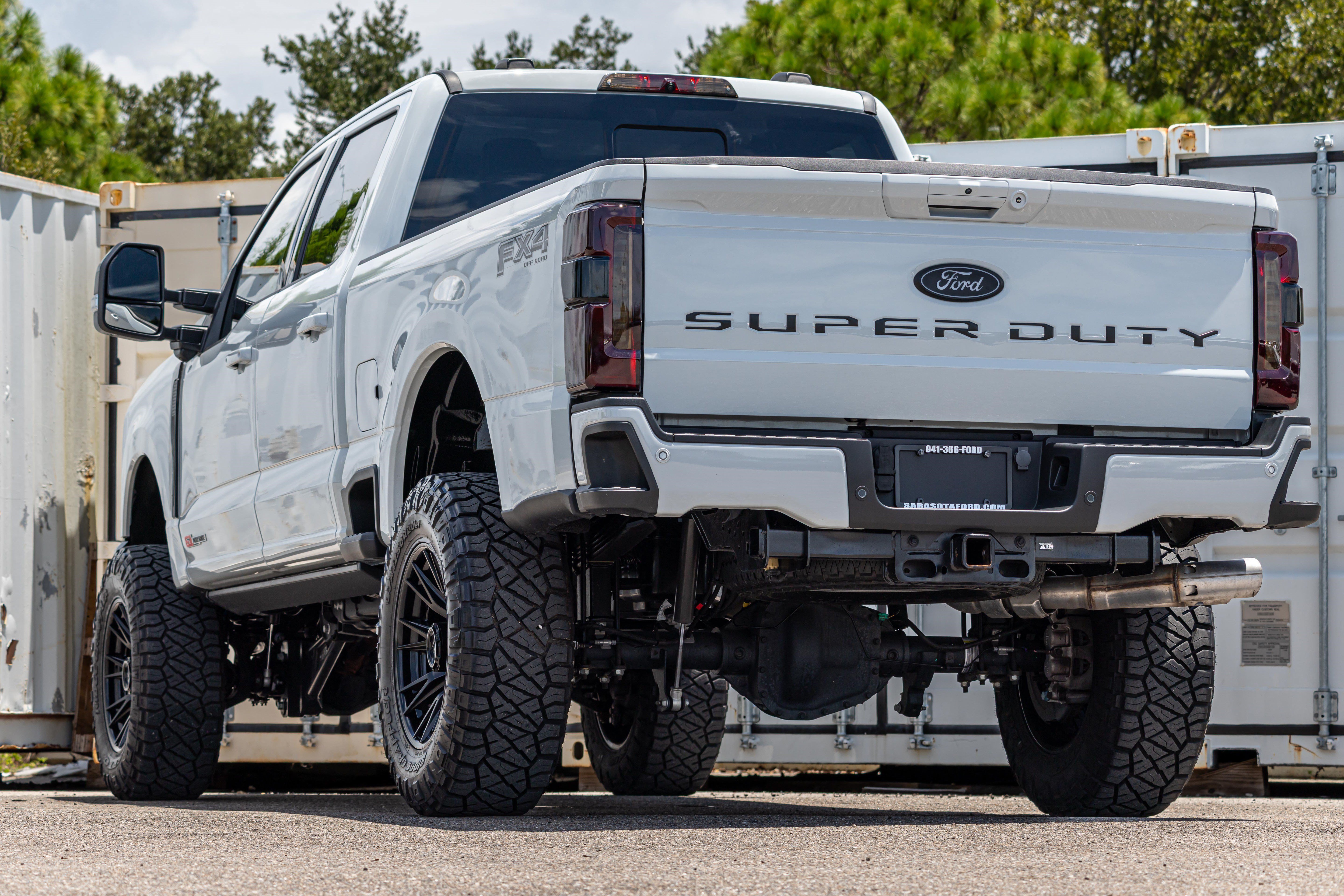 Certified 2025 Ford F250 Lariat w/ Lariat Ultimate Package AWD/4WD image 6