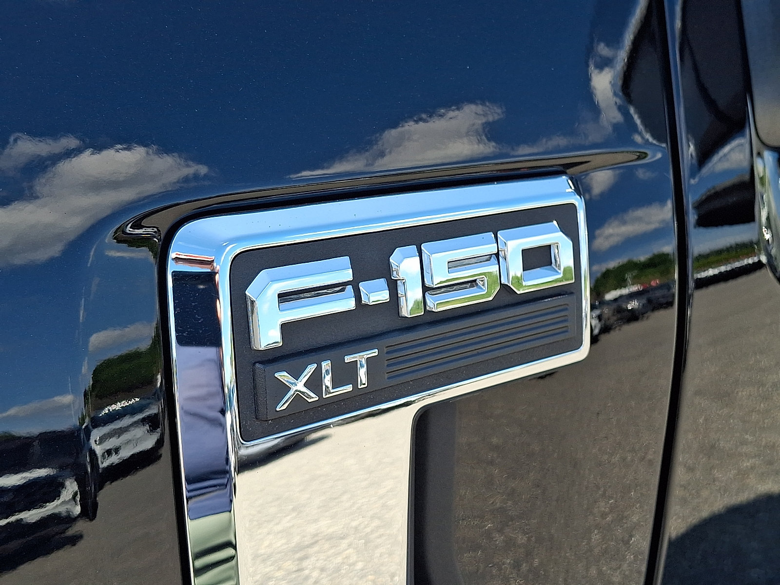 Certified 2024 Ford F150 XLT w/ Equipment Group 302A MID AWD/4WD image 32