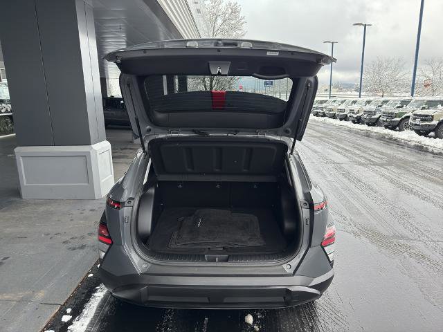 Used 2025 Hyundai Kona SEL image 6
