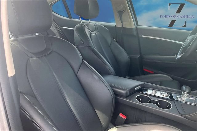 Used 2025 Genesis G70 2.5T RWD image 7