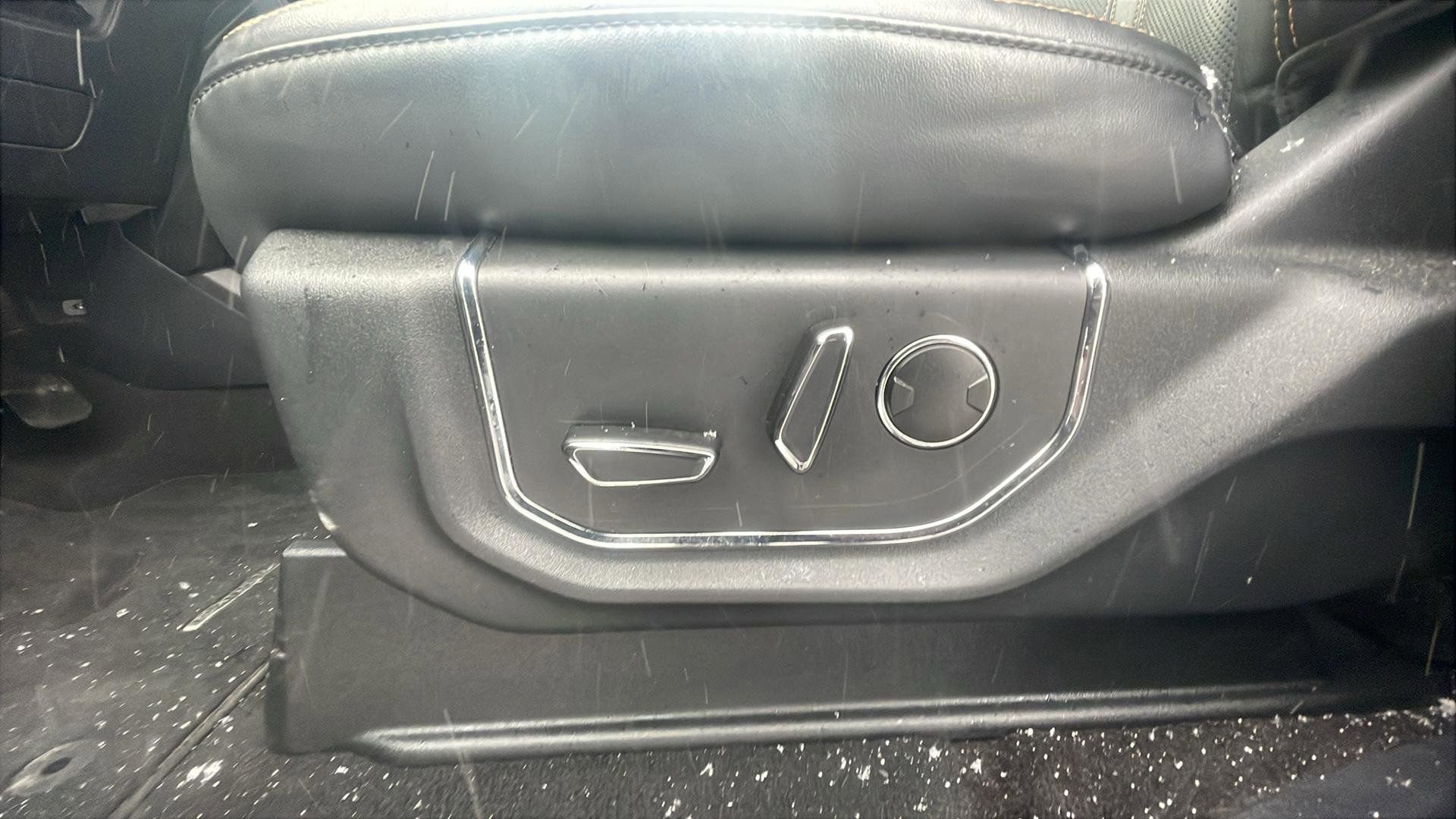 Certified 2023 Ford Expedition Max Platinum image 26