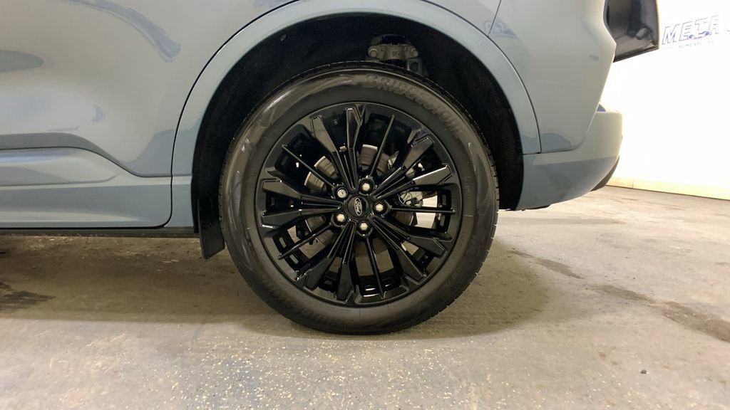 Certified 2023 Ford Escape ST-Line Elite image 23