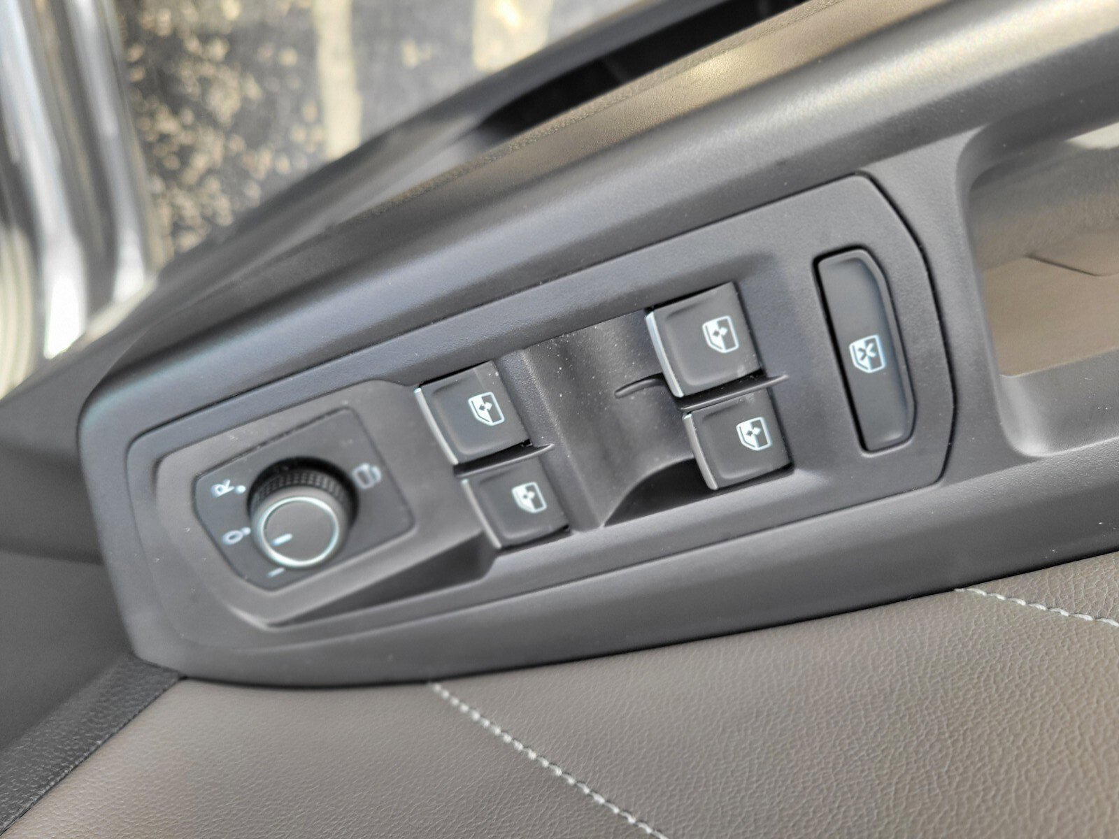 Used 2023 Volkswagen Atlas SEL Premium image 18