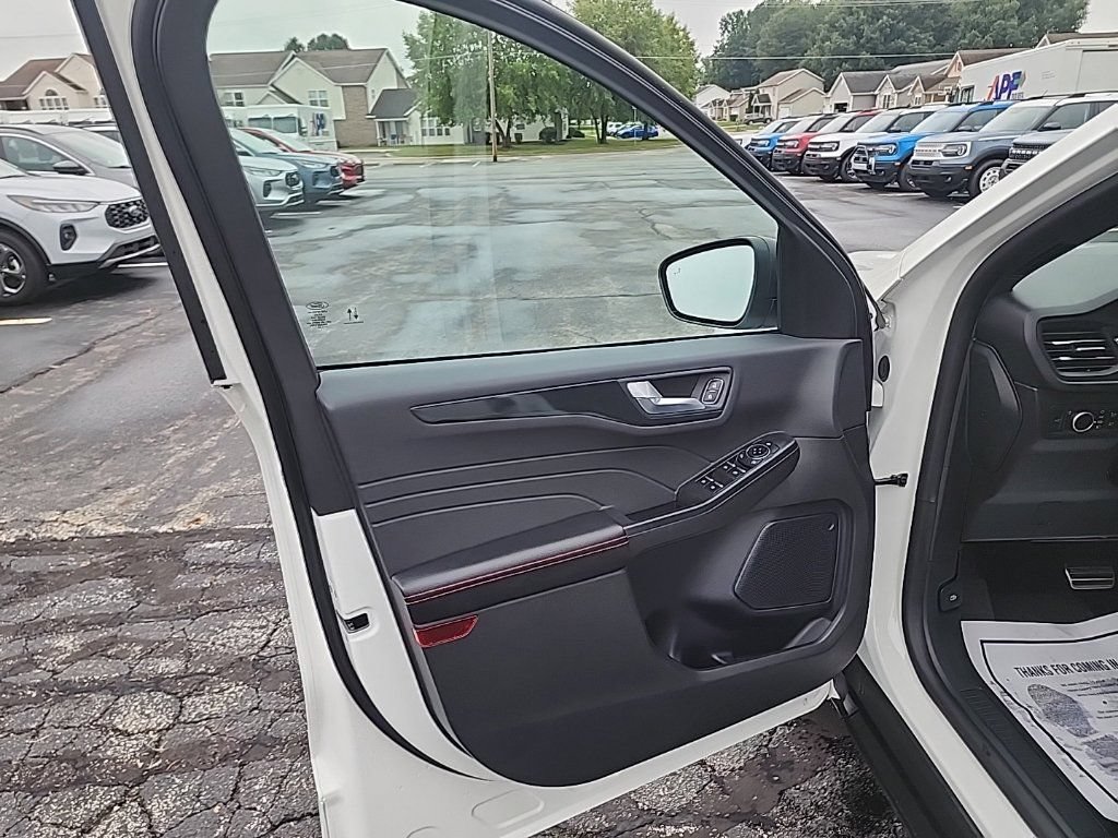 Certified 2024 Ford Escape ST-Line w/ Tech Pack #1 AWD/4WD image 24
