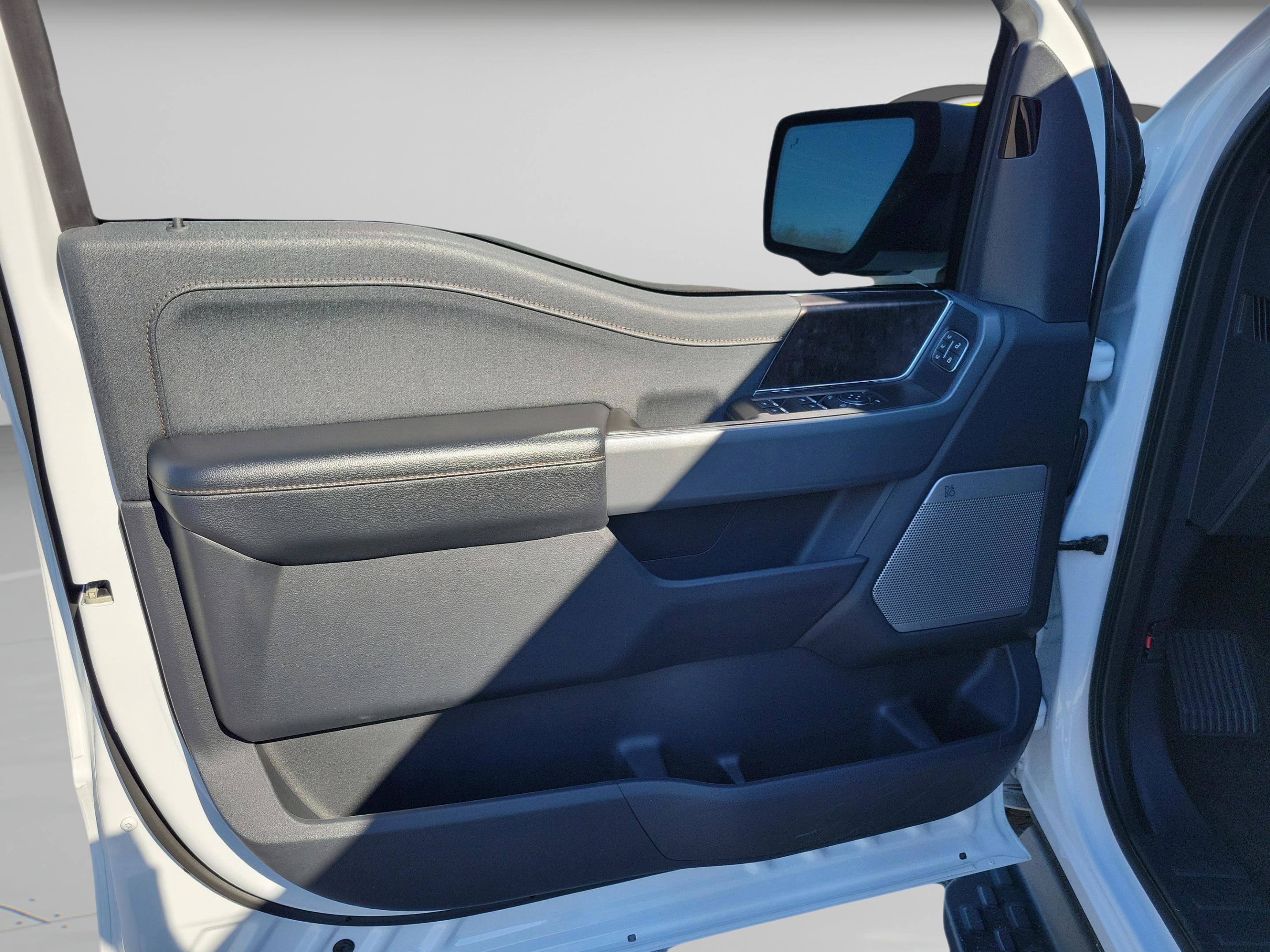 Certified 2022 Ford F150 Lightning Lariat w/ Equipment Group 511A High image 26