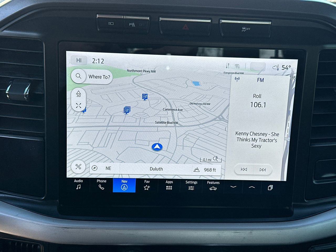 Certified 2023 Ford F150 Lightning XLT w/ Equipment Group 312A High image 31