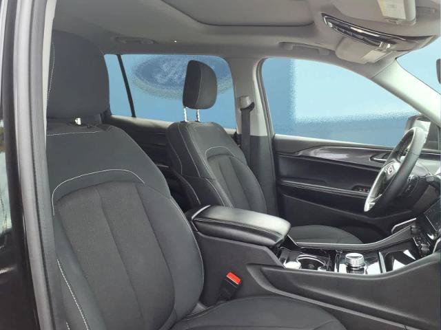 Used 2022 Jeep Grand Cherokee L Laredo w/ Luxury Tech Group I AWD/4WD image 13