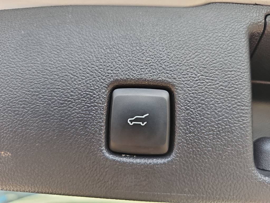 Certified 2025 Ford Escape ST-Line Select AWD/4WD image 13